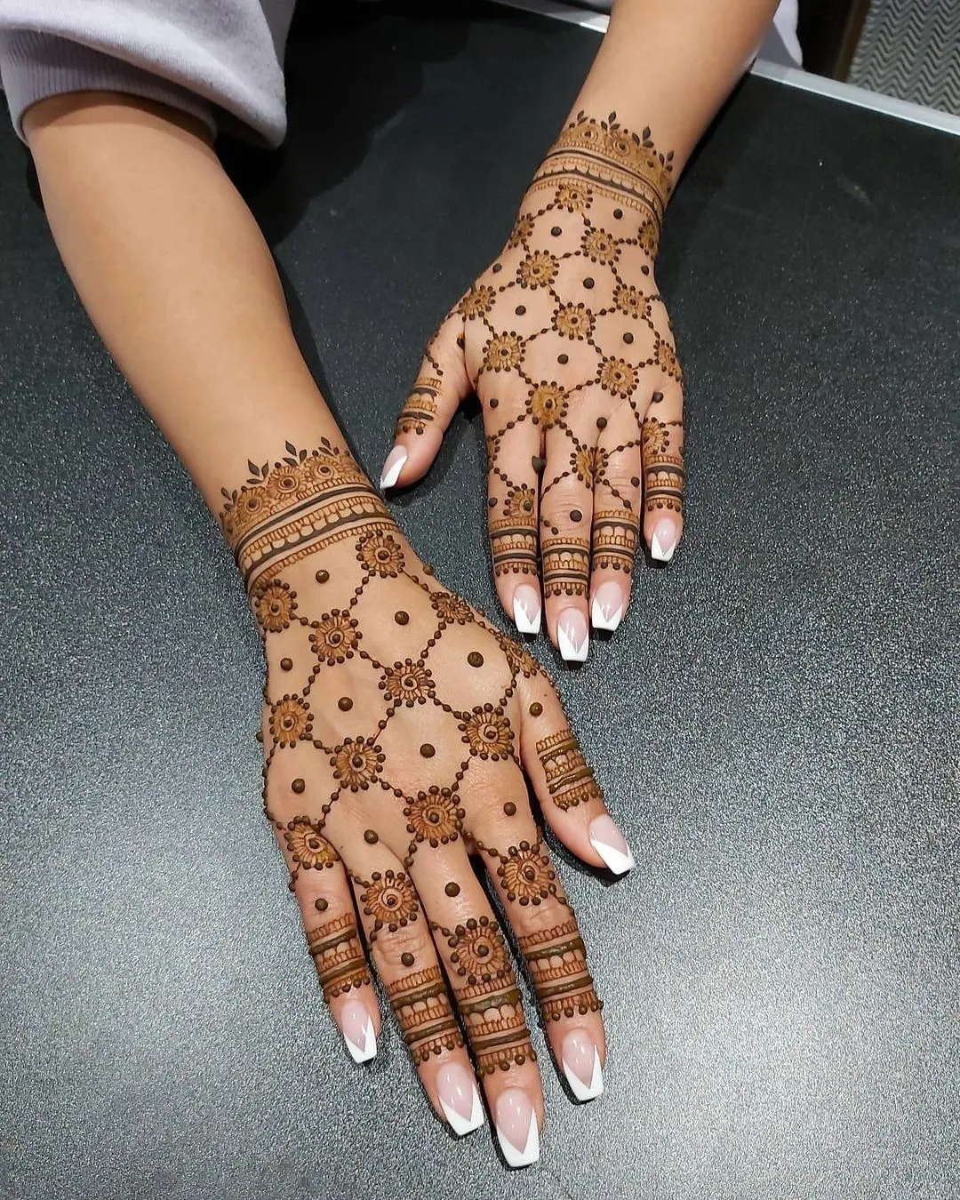 Jaal Mehendi Design Photo of Jaal Mehendi Design