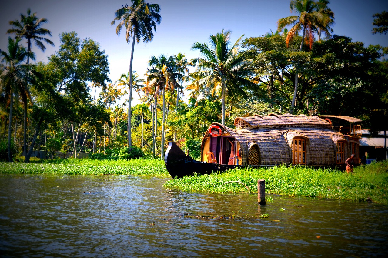 boat house wedding in Kerala Photo of boat house wedding in Kerala