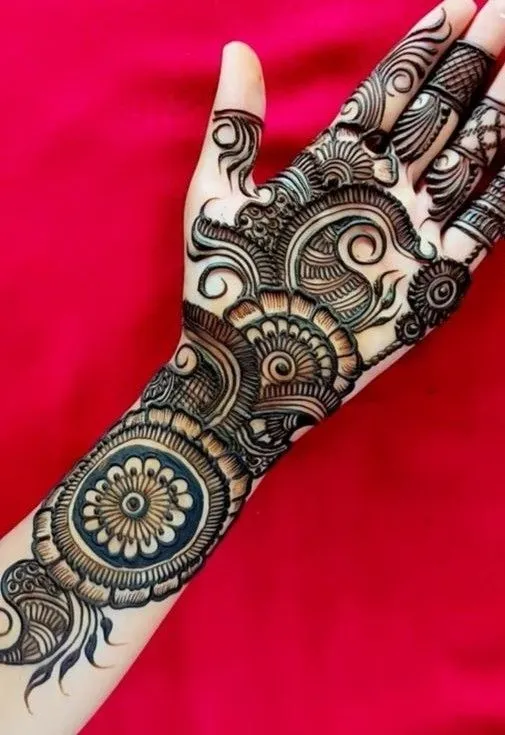 Arabic+Mandala Mehndi Photo of Arabic+Mandala Mehndi