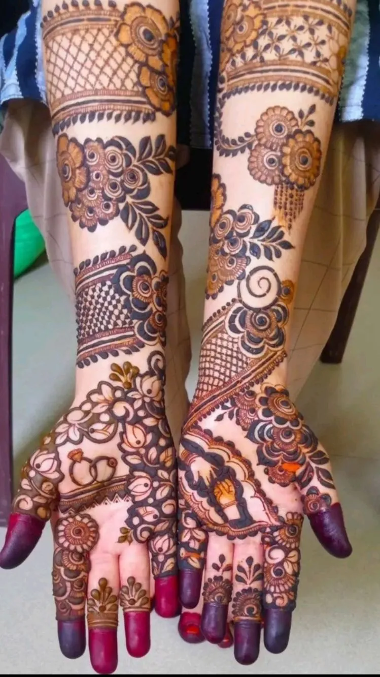 Lattice Arabic Mehndi Design Photo of Lattice Arabic Mehndi Design