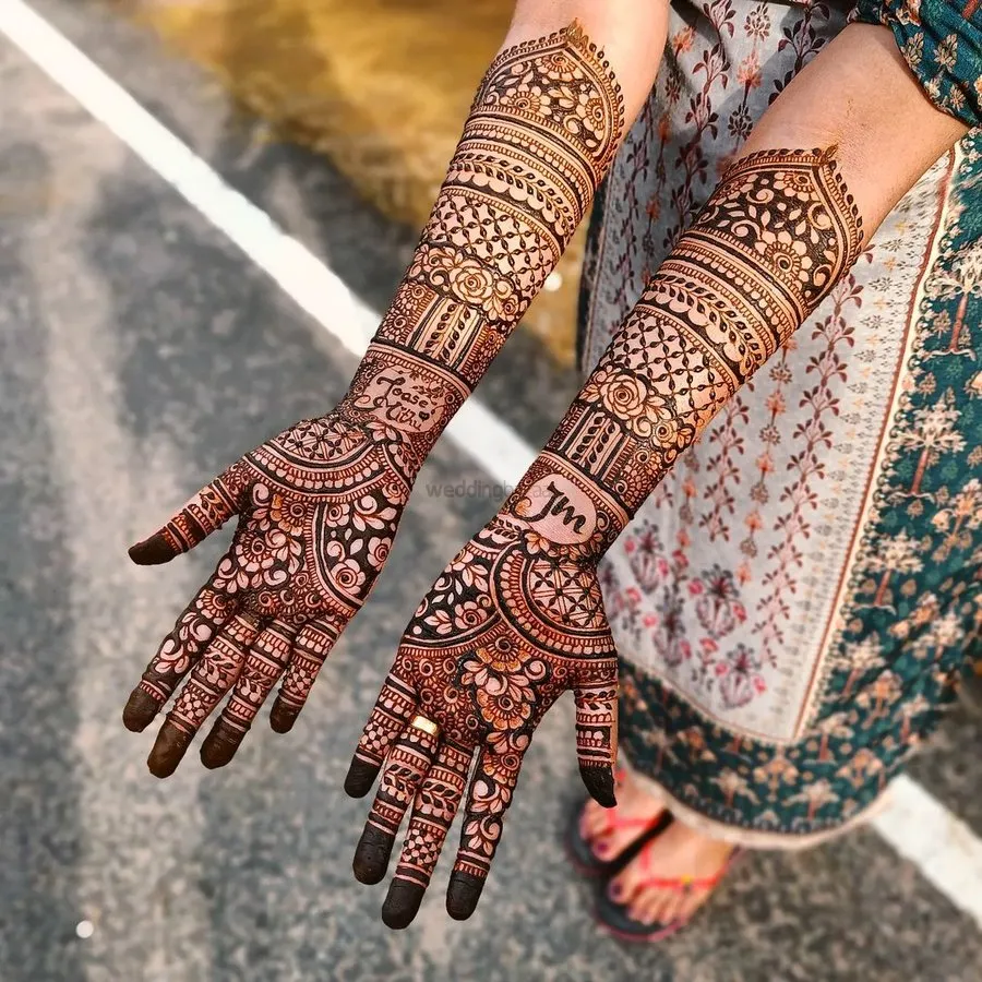 photo of Bridal Mehndi Design Adorned With Flowers!