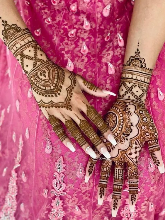 photo of Multi-Motif Floral Arabic Mehndi