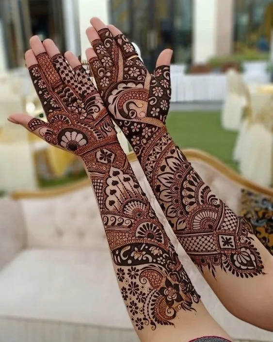 photo of Multi-Motif Heavy Arabic Mehndi