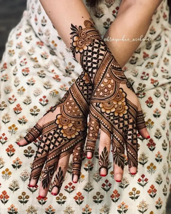 photo of Bold Arabic Mehndi Design Featuring Florals