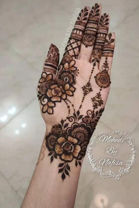 photo of Glamorous Front-Hand Arabic Mehndi