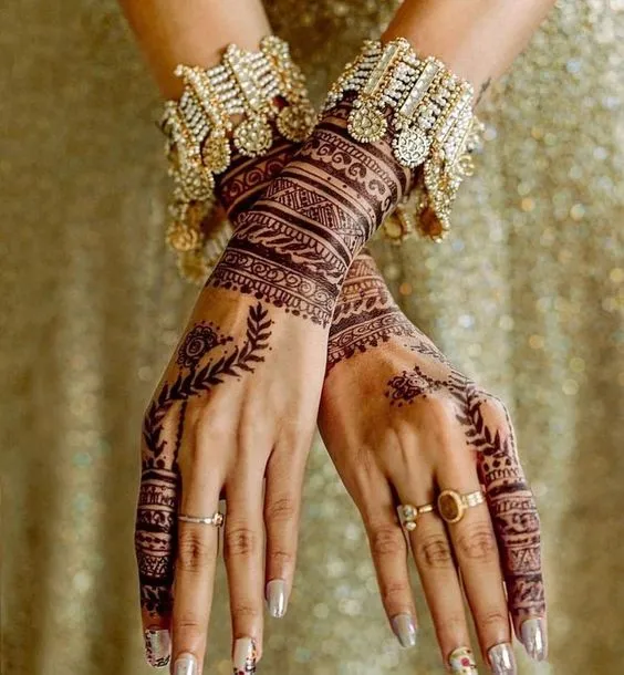 photo of Detailed Arabic Bracelet Mehndi