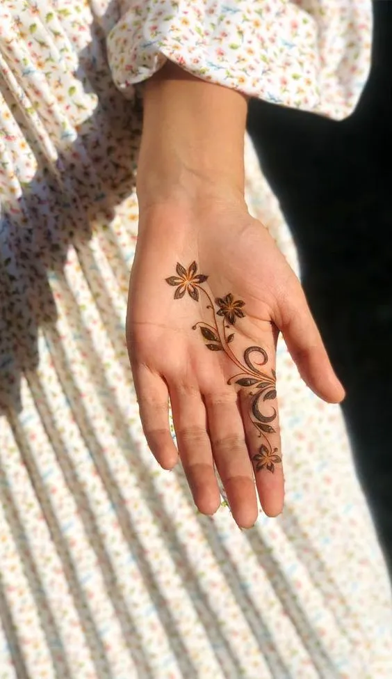 photo of Simple Arabic Mehndi for Small Functions