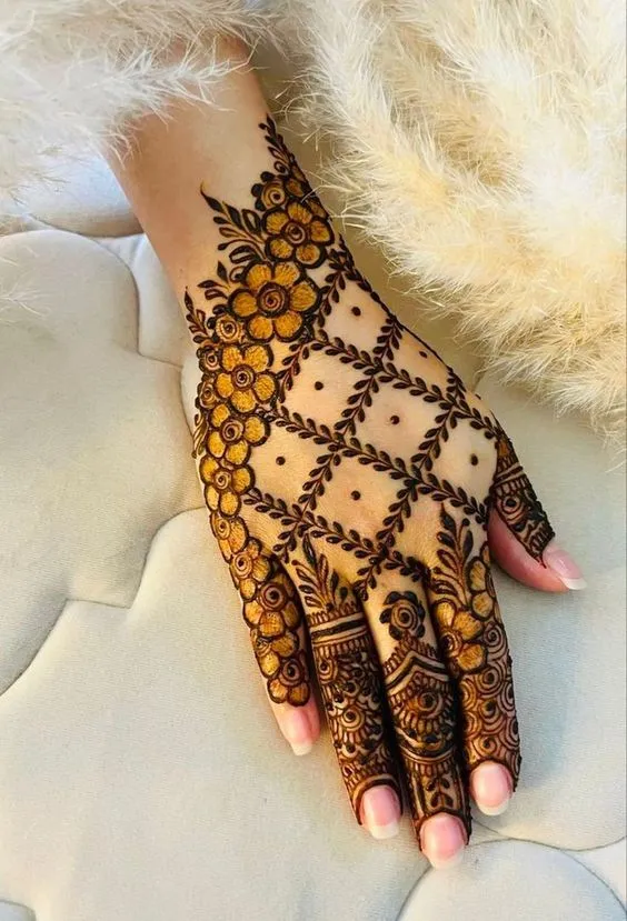 photo of Back Hand Floral Jaal Pattern