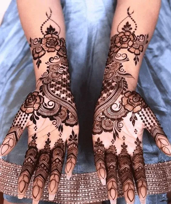 photo of Beautiful Leaf Pattern for Hands