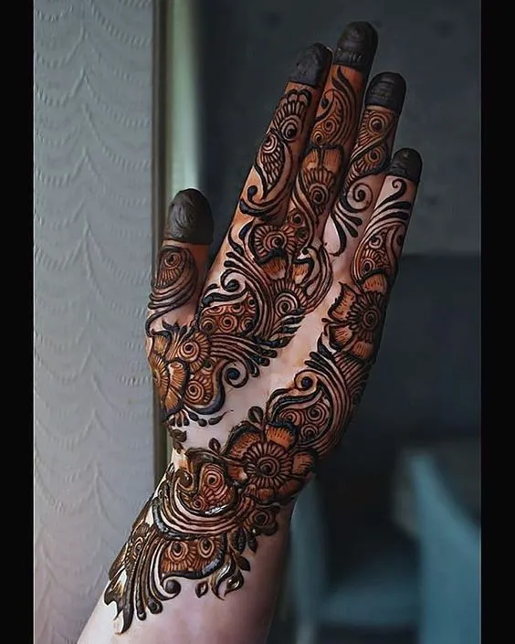 photo of Elaborate Arabic Mehndi Design For Divas