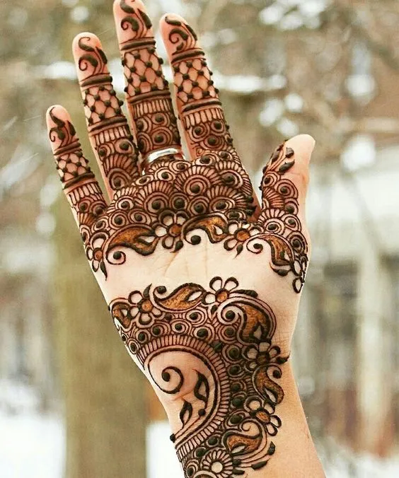 photo of Lattice and Paisley Arabic Henna