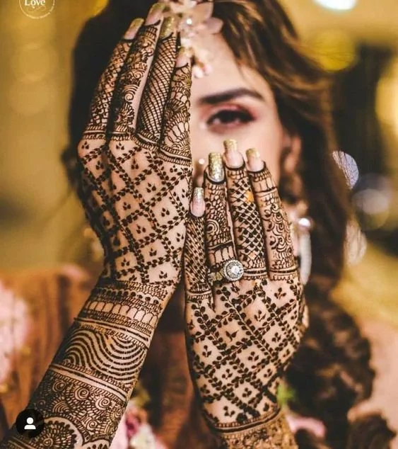 Photo of Classic Back Hand Mehndi For A Wedding