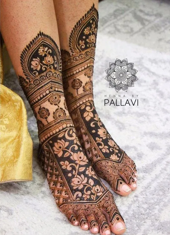 Lotus Flower Mehndi on Feet Photo of Lotus Flower Mehndi on Feet