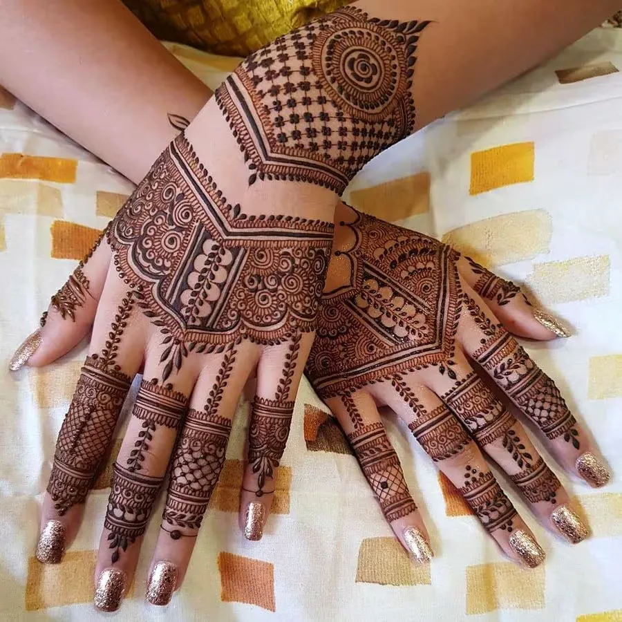 Contemporary Mehndi Design For The Modern Bride Photo of Contemporary Mehndi Design For The Modern Bride