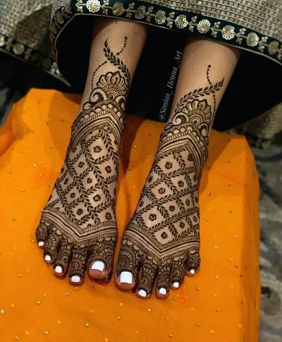 Foliage-Inspired Wedding Mehndi For Brides Photo of Foliage-Inspired Wedding Mehndi For Brides