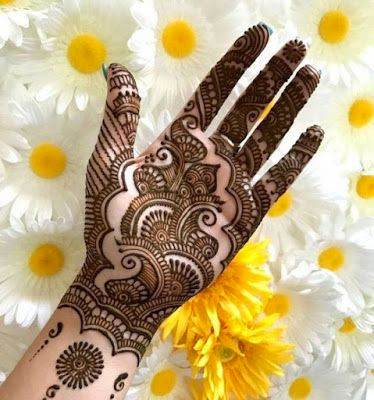 Stylish Mehndi Patterns for Bridesmaids Photo of Stylish Mehndi Patterns for Bridesmaids