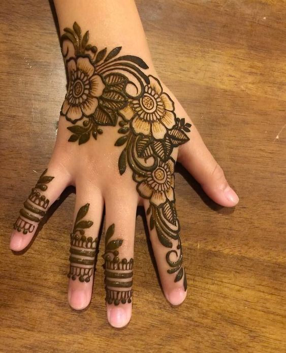 Phool Patti Mehndi Designs Photo of Phool Patti Mehndi Designs
