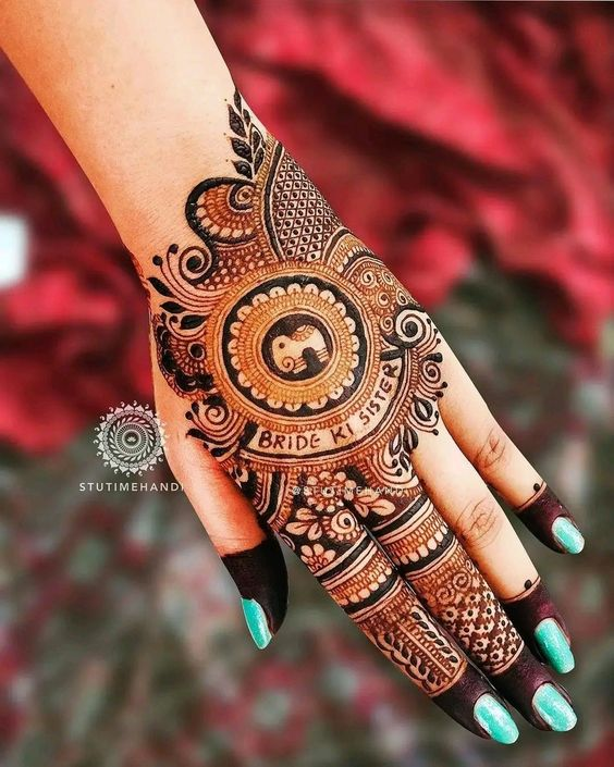 Simple Bridesmaid Mehndi Designs Photo of Simple Bridesmaid Mehndi Designs