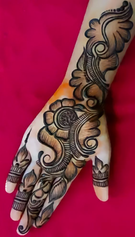 Bold Mehndi Designs for Bridesmaids Photo of Bold Mehndi Designs for Bridesmaids