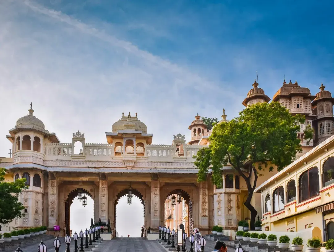 Destination Wedding in Udaipur: Venues, Photos & How Much it Cost?