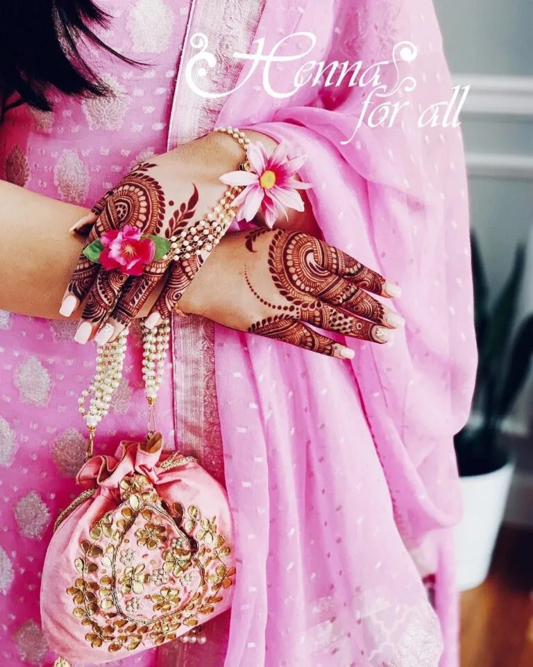 Heavy Bridesmaid Finger Mehndi Design Photo of Heavy Bridesmaid Finger Mehndi Design