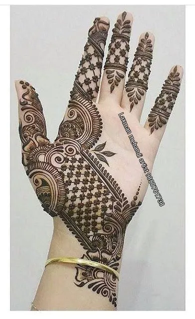 Photo of Floral finger mehndi design on front hand