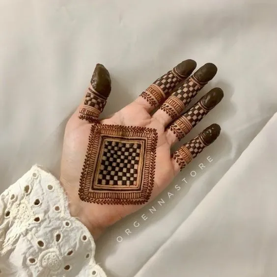 Square Pattern Mehendi Design photo of Square Pattern Mehendi Design