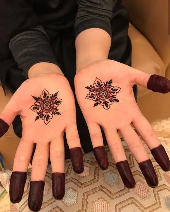 Perfect Mehendi for the Minimal Bride photo of Perfect Mehendi for the Minimal Bride