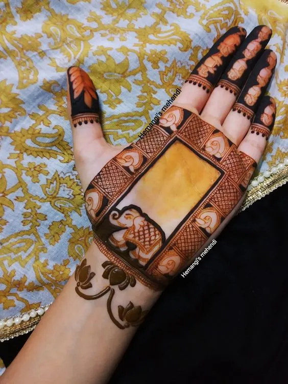 Mehndi Design with Floral Box Patterns photo of Mehndi Design with Floral Box Patterns