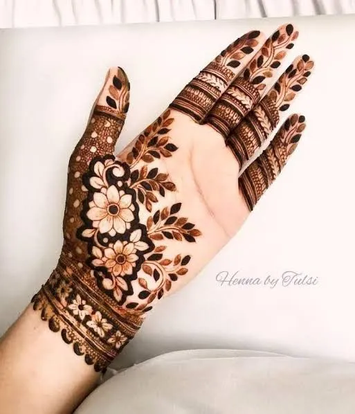 Eid Mehndi Design for Front Hand photo of Eid Mehndi Design for Front Hand