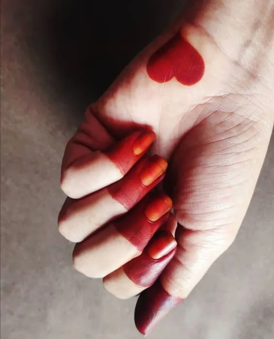 Heart Mehndi for the Minimal Bride photo of Heart Mehndi for the Minimal Bride
