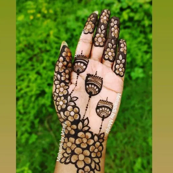 Jhumka and Flower Mehndi Design photo of Jhumka and Flower Mehndi Design