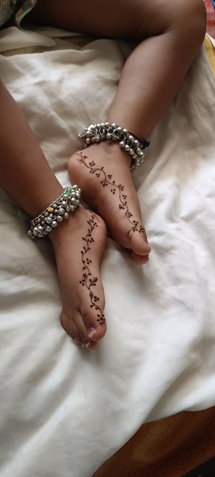 Floral bel foot mehndi art Photo of Floral bel foot mehndi art