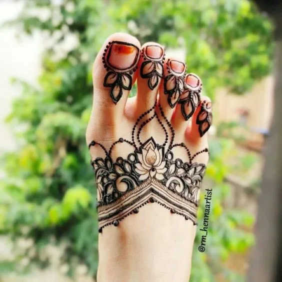 Lotus Leg Mehndi Design Photo of Lotus Leg Mehndi Design