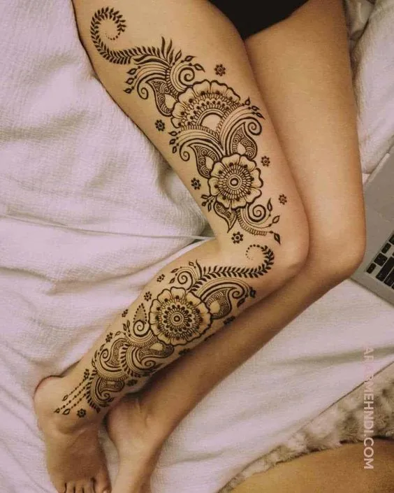 Arabic Thigh Mehndi Design Photo of Arabic Thigh Mehndi Design