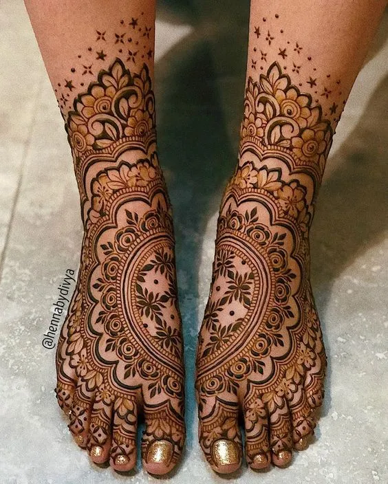 Pretty Floral Mehndi design Photo of Pretty Floral Mehndi design