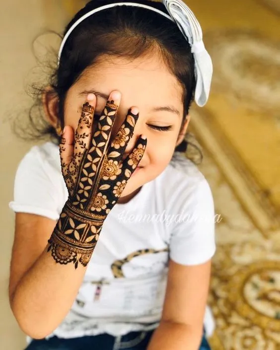 Photo of Easy Mehndi Design for Kids