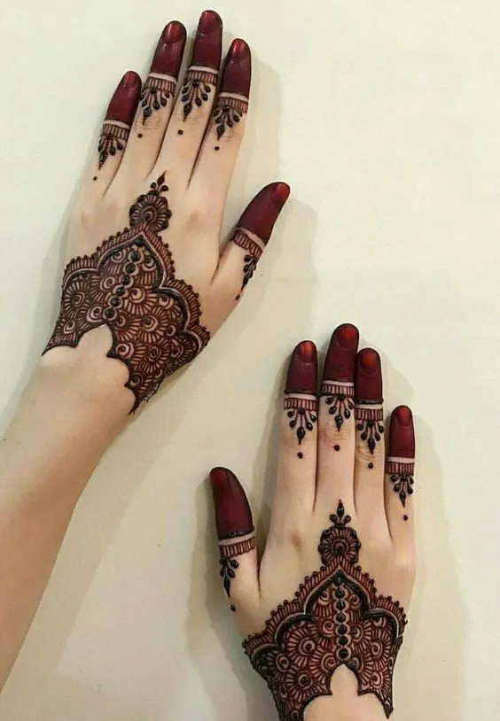 Unique Bridal Mehandi Design for Hands Photo of Unique Bridal Mehandi Design for Hands