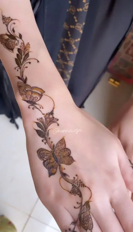 Butterfly Bel Mehndi Design Photo of Butterfly Bel Mehndi Design