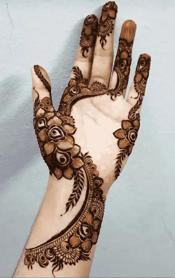 Photo of Simple Bengali Mehndi Design