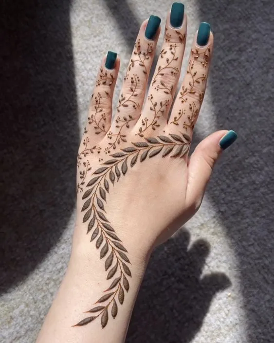 Photo of Beautiful leaf mehndi for your beautiful hand