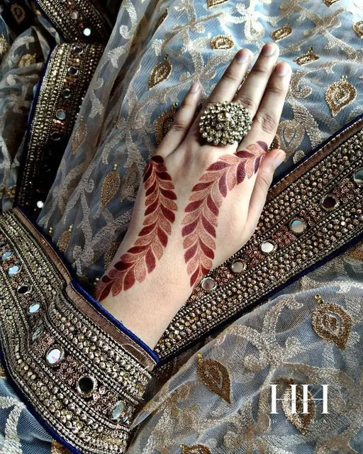 Photo of Simple Pakistani mehndi design for your rakshabandhan