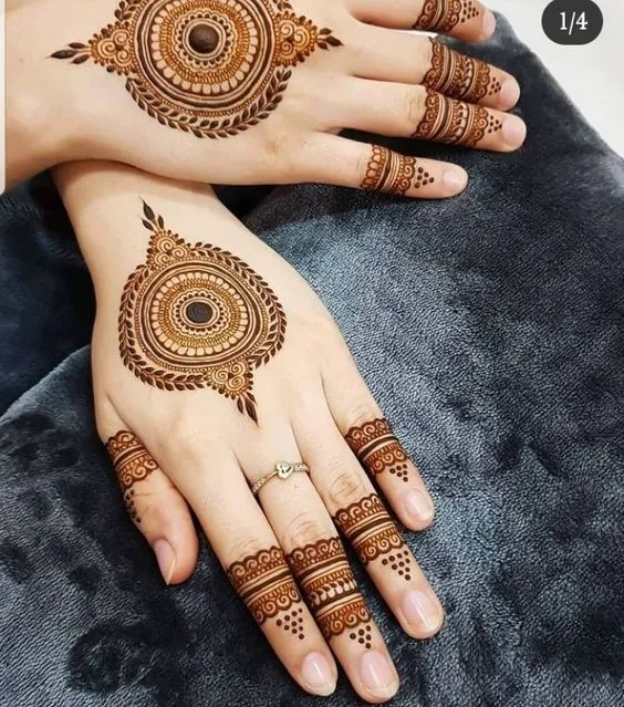 Trendy Circular Mehndi Design For Modern Style Photo of Trendy Circular Mehndi Design For Modern Style