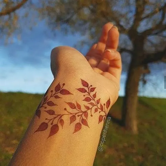 Photo of Simple Wrist Mehndi Design