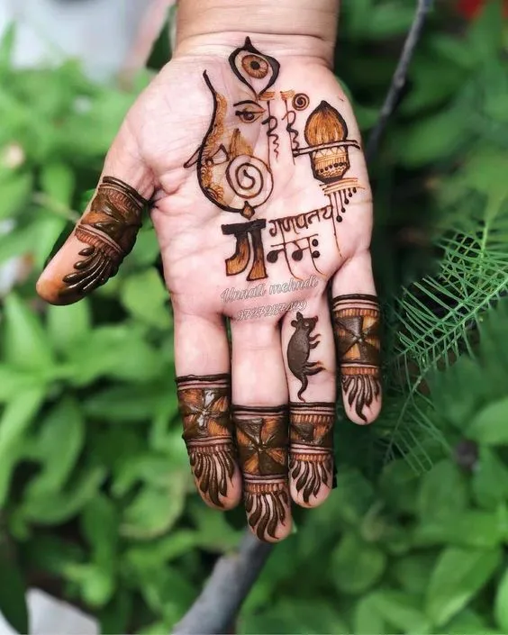 Mehndi of Ganpati and His Vaahan Photo of Mehndi of Ganpati and His Vaahan