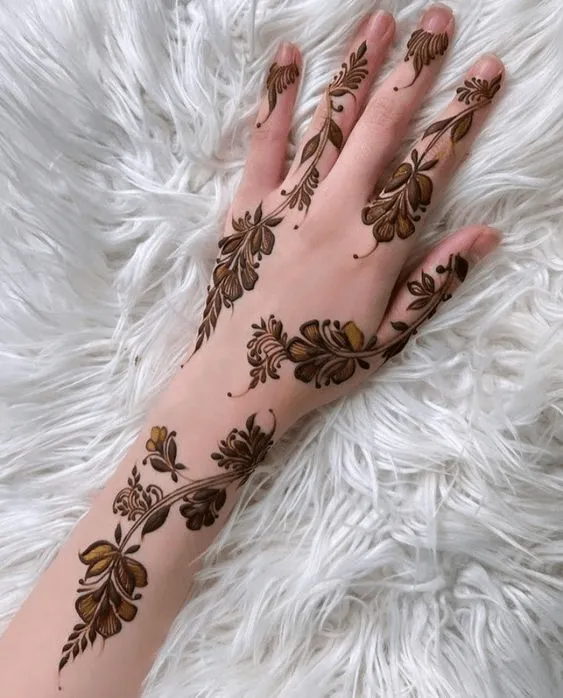 Modern Henna Art Photo of Modern Henna Art
