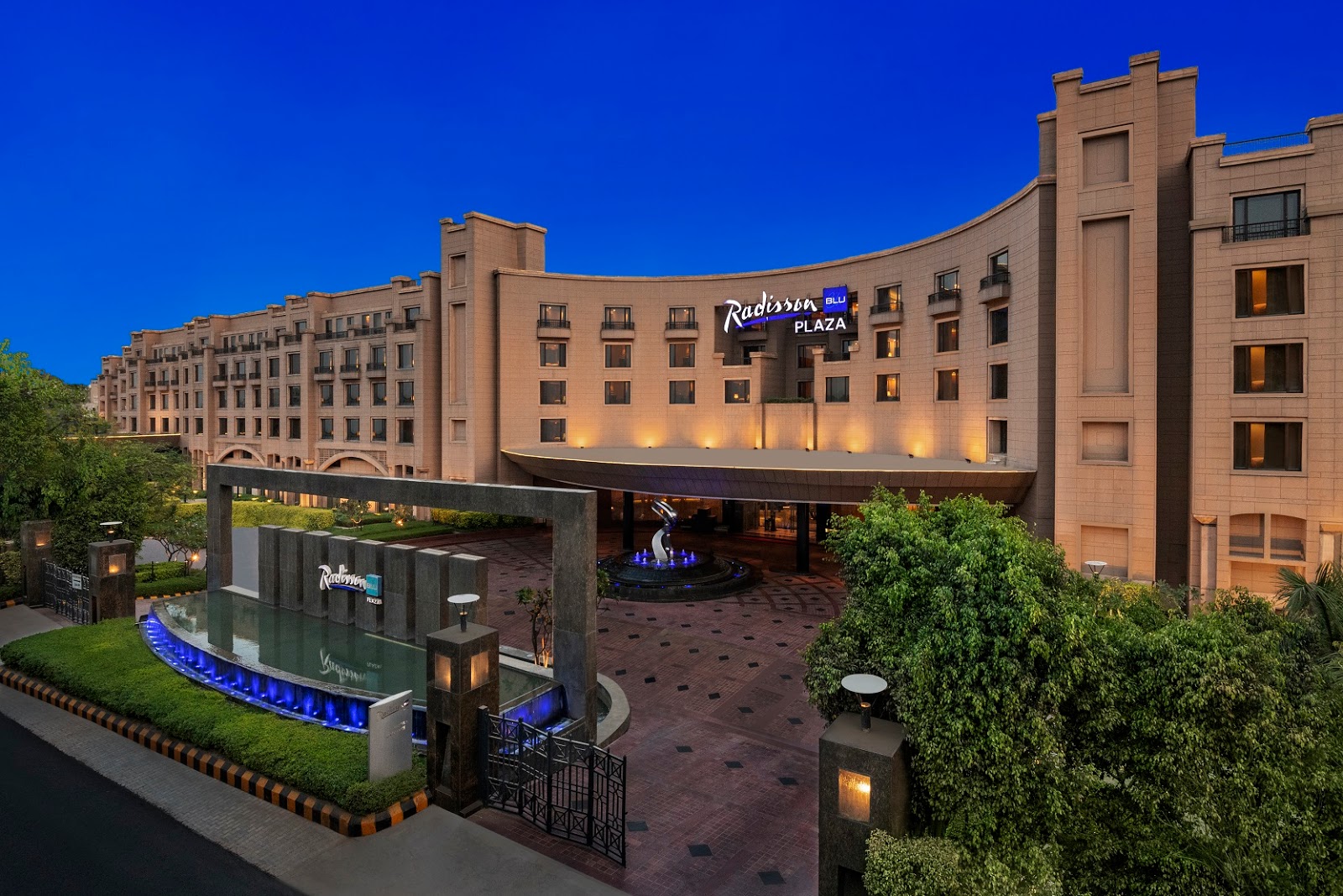 Radisson Blu Plaza Photo of Radisson Blu Plaza